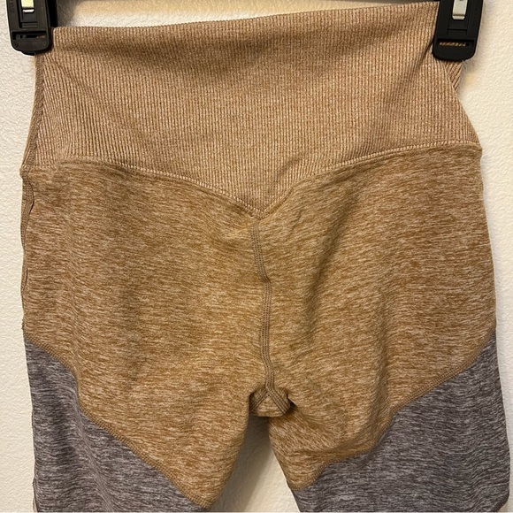 Alo Yoga 7/8 High-Waist Alosoft Sheila Legging - Picture 8 of 9